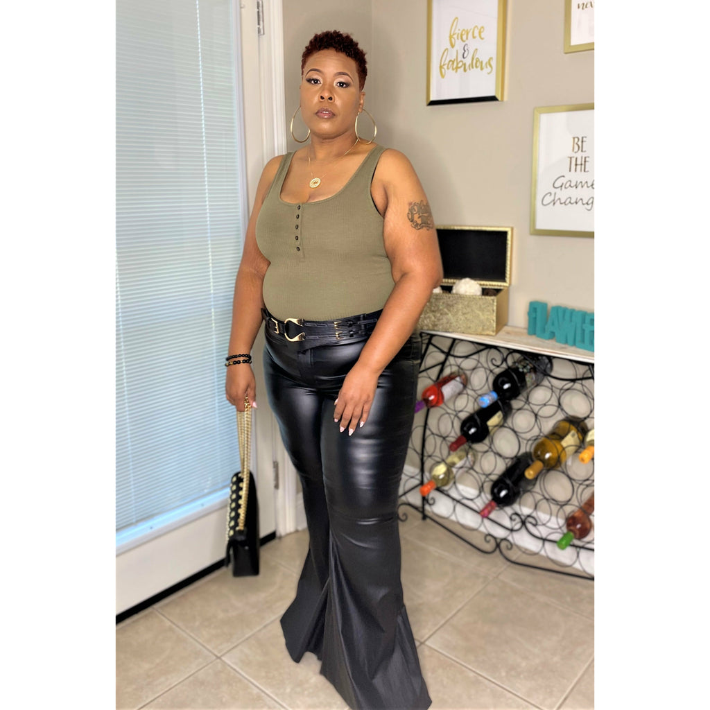 Textured Faux Leather Look Pants in Black - Women's Plus Size – Apple Girl  Boutique